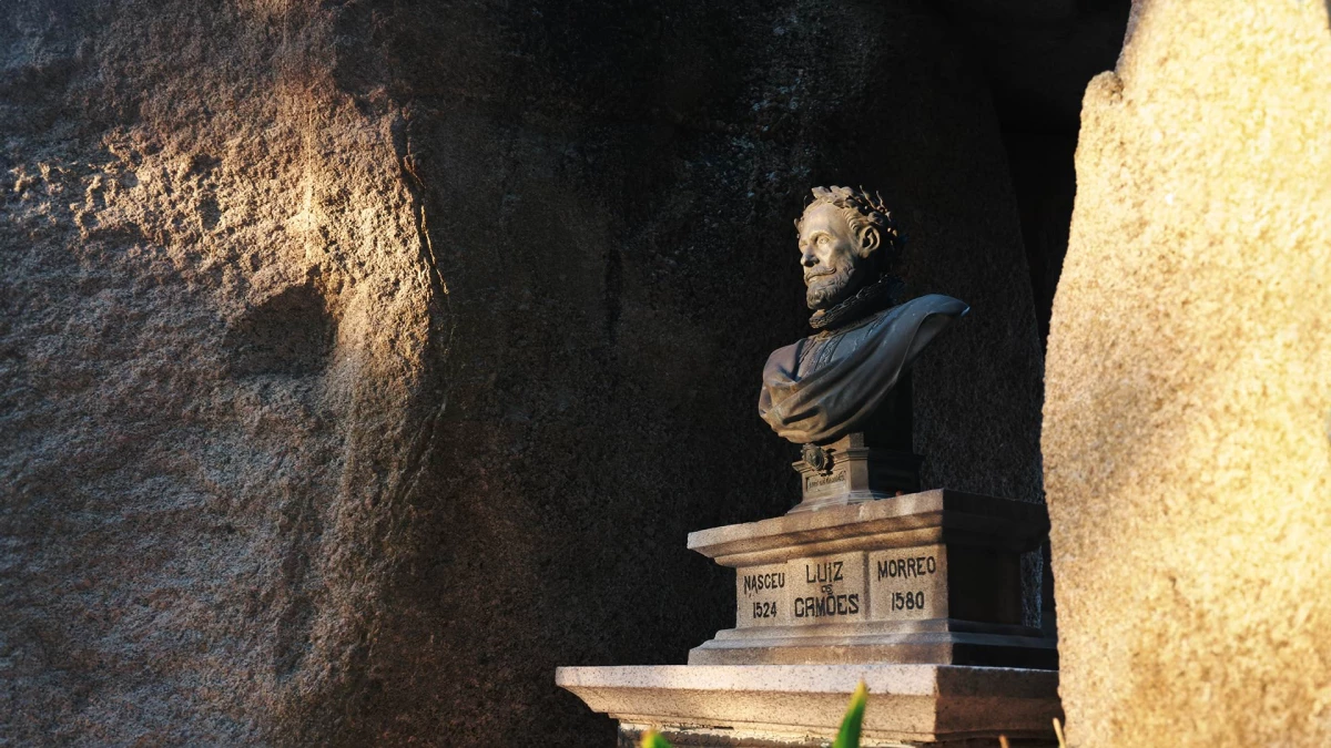 葡國魂與賈梅士石洞